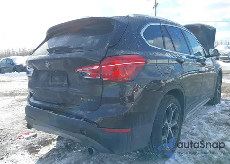 2018 BMW X1 xDrive28I из США, поврежденный, VIN WBXHT3C38J5L33023